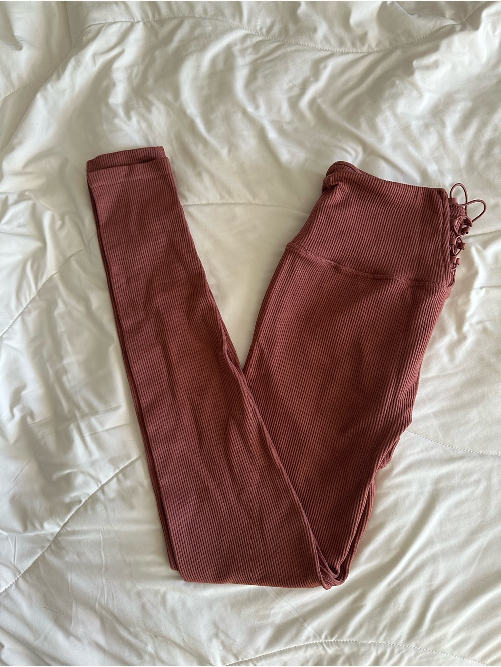 Fabletics dusty rose ribbed leggings